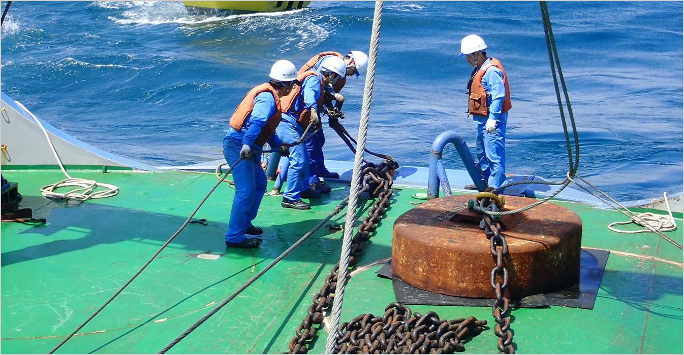 海上における最新風況観測フローティングライダーの設置